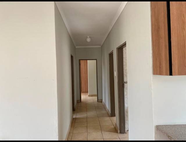 3 BEDROOM PROPERTY TO RENT IN CHROOM PARK